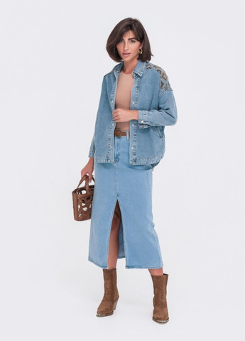 Синя джинсова куртка-сорочка синього кольору з вишивкою Dressa