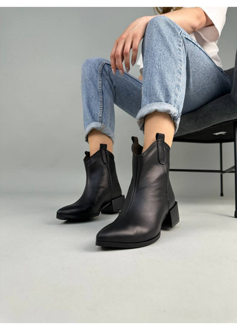 Жіночі шкіряні козаки на підборах 39 VZUTIK (262378543)