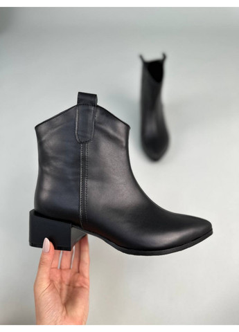 Жіночі шкіряні козаки на підборах 39 VZUTIK (262378543)