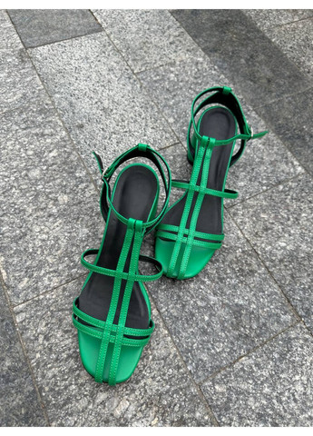 Зеленые женские кожаные босоножки на каблуке 40 VZUTIK