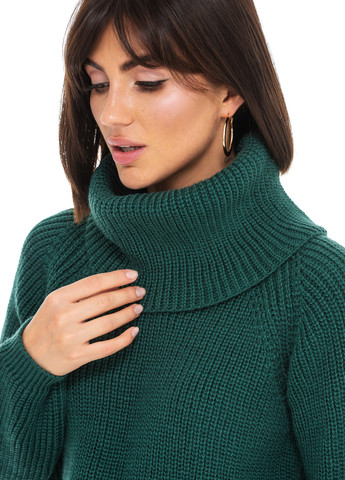 Темно-зеленый теплый свитер крупной вязки светлая пудра SVTR