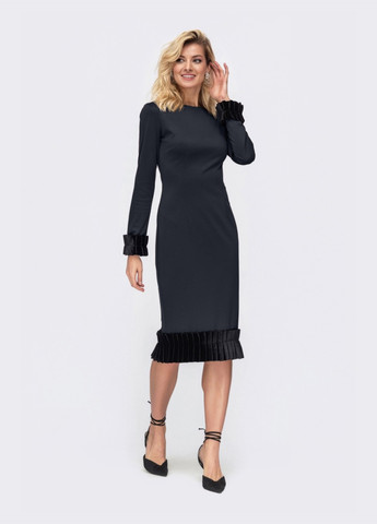 Темно-серое темно-серое платье приталенного силуэта с бархатной отделкой Dressa