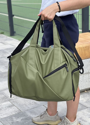 Жіноча стильна спортивна сумка з відділом для взуття 30L, колір хакі No Brand x (262453924)