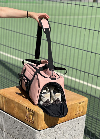 Спортивная/дорожная сумка женская с отделом для обуви на 30л в розовом цвете No Brand сумка iron (262453922)