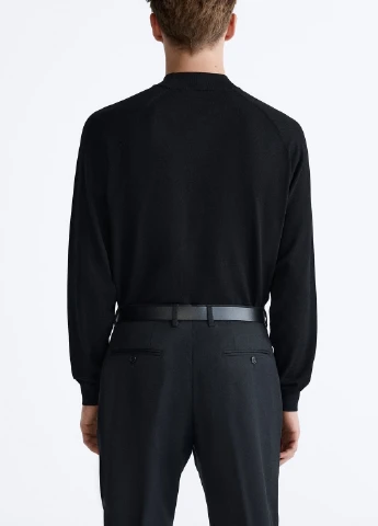 Черный демисезонный свитер Zara
