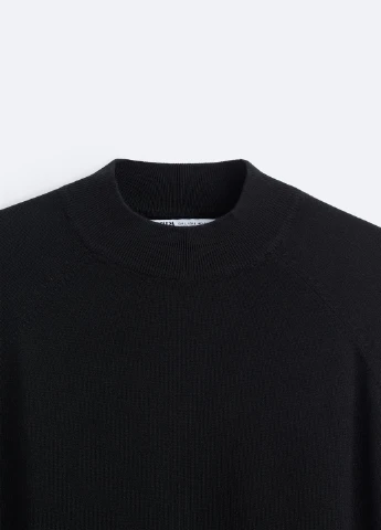 Черный демисезонный свитер Zara