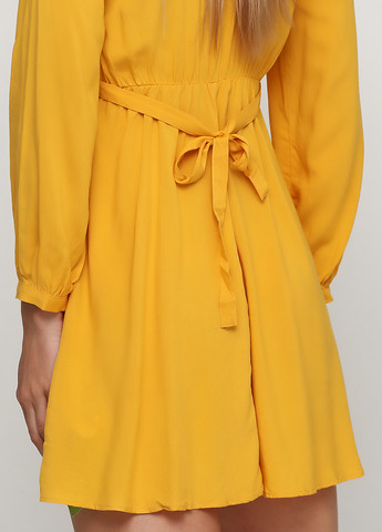 Жовтий коктейльна сукня H&M однотонна