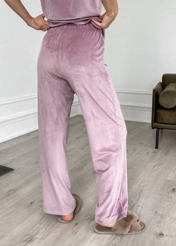 Пудровая всесезон велюровая женская пижама: брюки, футболка пудрового цвета 100000301 футболка + брюки Merlini Медио