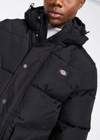 Черная зимняя куртка Dickies зимова 120770669 BLACK