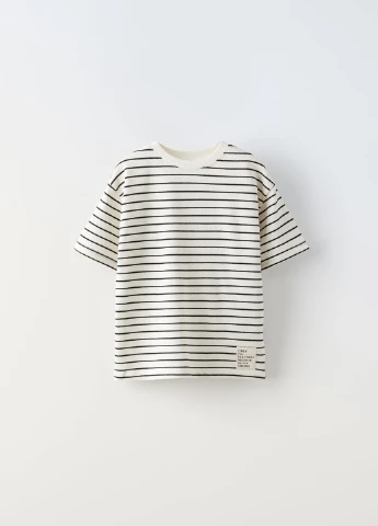 Черно-белая летняя футболка Zara