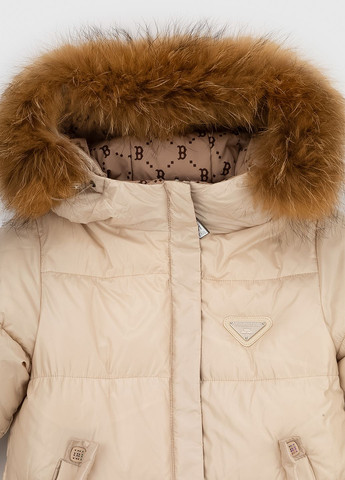 Бежевая зимняя куртка Feiying