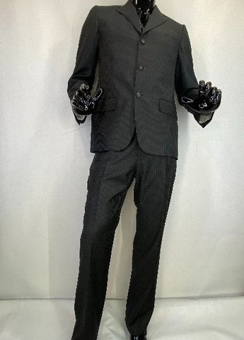 Черный демисезонный костюм классический брючный Valentino Roma