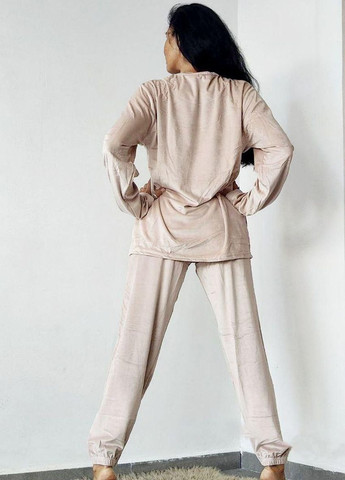 Бежевая всесезон батальный велюровый костюм для дома и отдыха реглан + брюки Stella