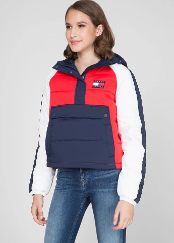 Красная куртка Tommy Jeans