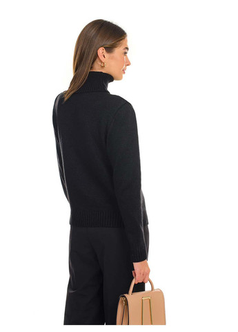 Черный демисезонный свитер SVTR