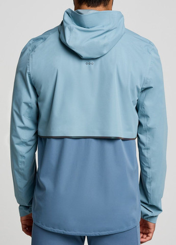 Голубая демисезонная голубая спортивная куртка runshield jacket Saucony