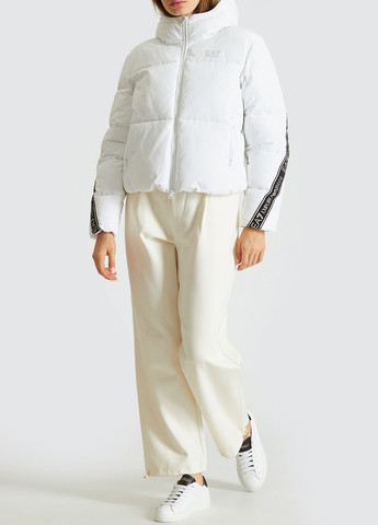 Белая зимняя куртка Emporio Armani
