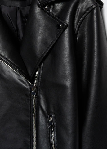 Чорна демісезонна куртка Stradivarius