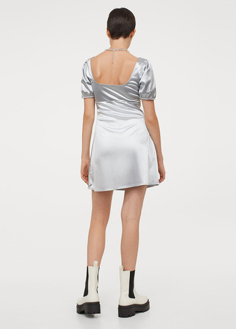Серое кэжуал атласное платье (уценка) H&M однотонное