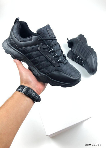 Черные зимние черные мужские кроссовки No Brand