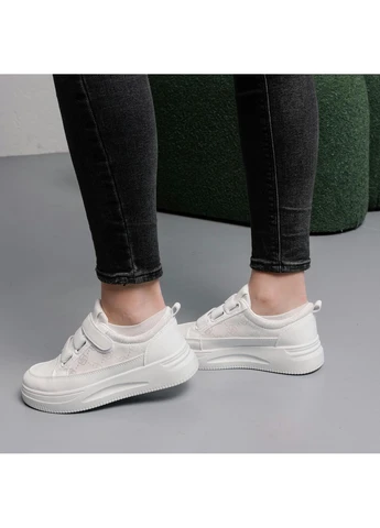 Женские кроссовки Barbarella 3993 235 Белый Fashion белые демисезоны (265321164)