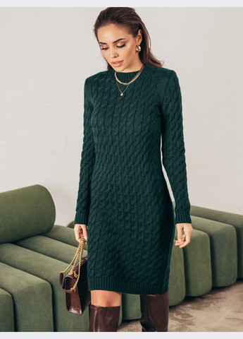 Изумрудное вязаное платье темно-зеленого цвета с косами Dressa