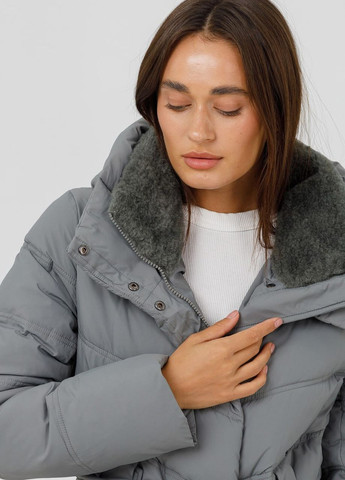 Оливкова зимня пуховик приталений foda оливковий Fodarlloy