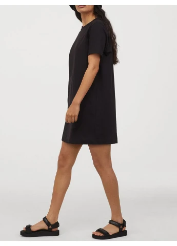 Черное кэжуал платье H&M однотонное
