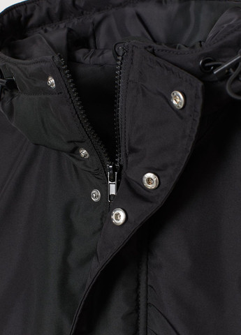 Чорна демісезонна утеплена куртка з капюшоном чорний кежуал демісезон H&M