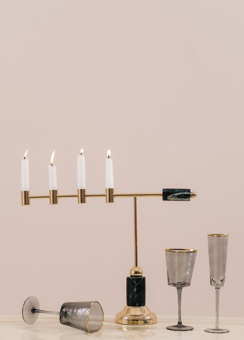 Подсвечник праздничный REMY-DEСOR из металла Кран золотого цвета на четыре свечи с черным камнем высота 38 см REMY-DECOR (266345174)