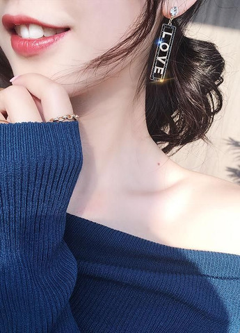 Сережки-цвяшки LOVE, сережки-пусети, сережки, прикраси, No Brand (266700902)