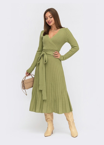 Зеленое вязаное платье зеленого цвета с юбкой-плиссе Dressa