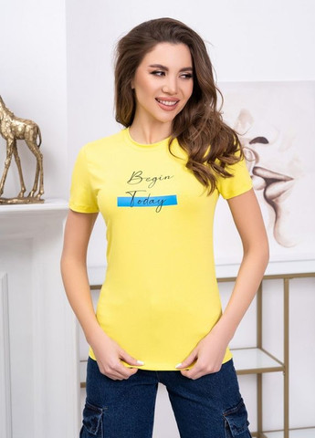 Жовта літня жовта трикотажна футболка з написом ISSA PLUS