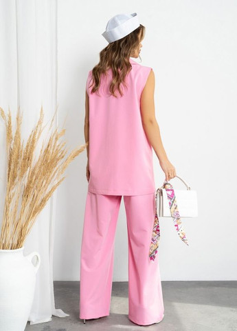 Розовый классический костюм с жилетом-безрукавкой ISSA PLUS (266782356)