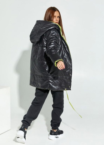 Комбинированная демисезонная черно-салатовая двусторонняя куртка с капюшоном ISSA PLUS