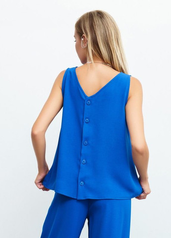 Синяя синий брючный костюм со свободной блузой ISSA PLUS