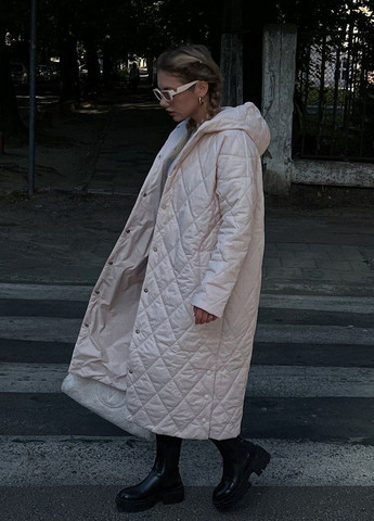 Світло-бежеве демісезонне Пальто жіноче стьобане Liton