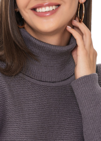 Серый свитер с широкими рукавами SVTR