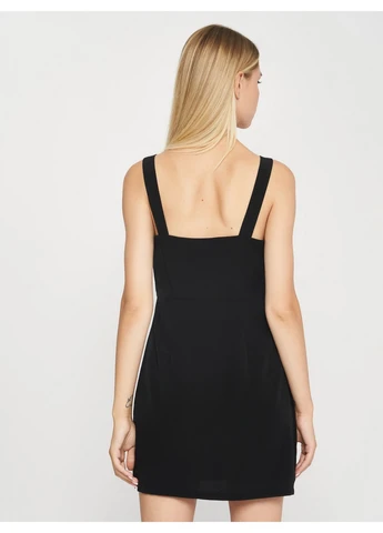 Черное кэжуал платье H&M однотонное