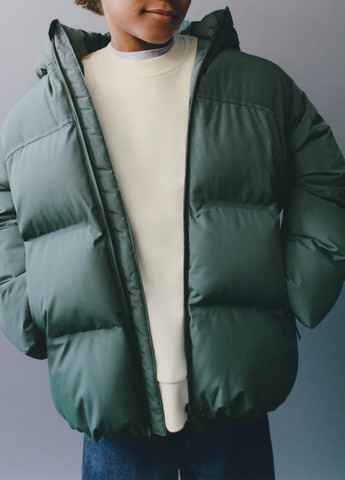 Зеленая зимняя куртка Zara