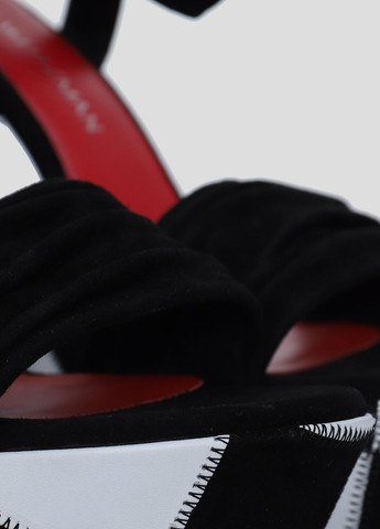 Черные черные замшевые босоножки на танкетке Stuart Weitzman