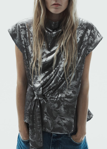 Серебряная летняя блузка Zara