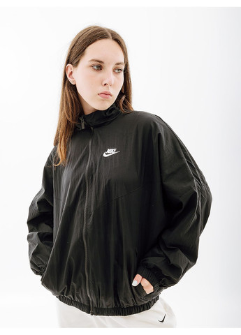 Черная демисезонная женская куртка w nsw essntl wr wvn jkt черный Nike