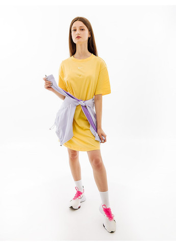 Жовтий спортивна жіноче сукня w nsw essntl ss dress tshrt жовтий Nike однотонна