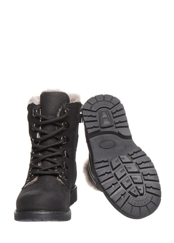 Черные зимние ботинки Theo Leo