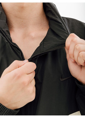 Черная демисезонная мужская куртка swoosh черный Nike