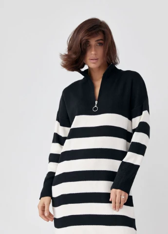 Чорна в'язана сукня oversize в смужку Lurex