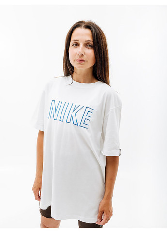Белая летняя женская футболка w nsw tee bf sw белый Nike
