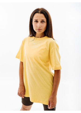 Жовта літня жіноча футболка w nsw essntl tee bf lbr жовтий Nike