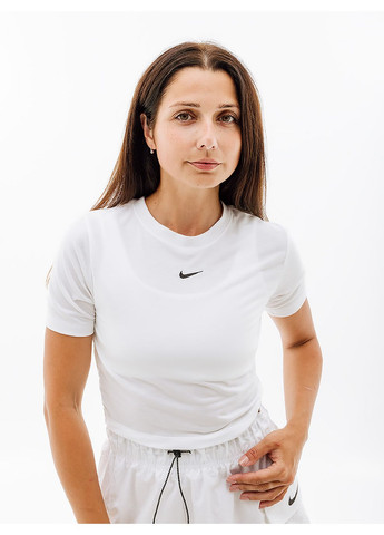 Белая летняя женская футболка w nsw tee essntl slim crp lbr белый Nike